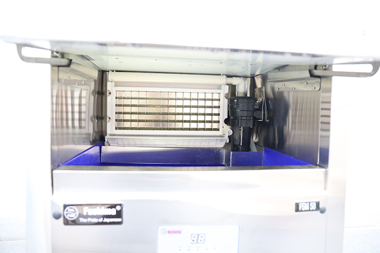 khay làm đá viên là thiết bị inox quan trọng